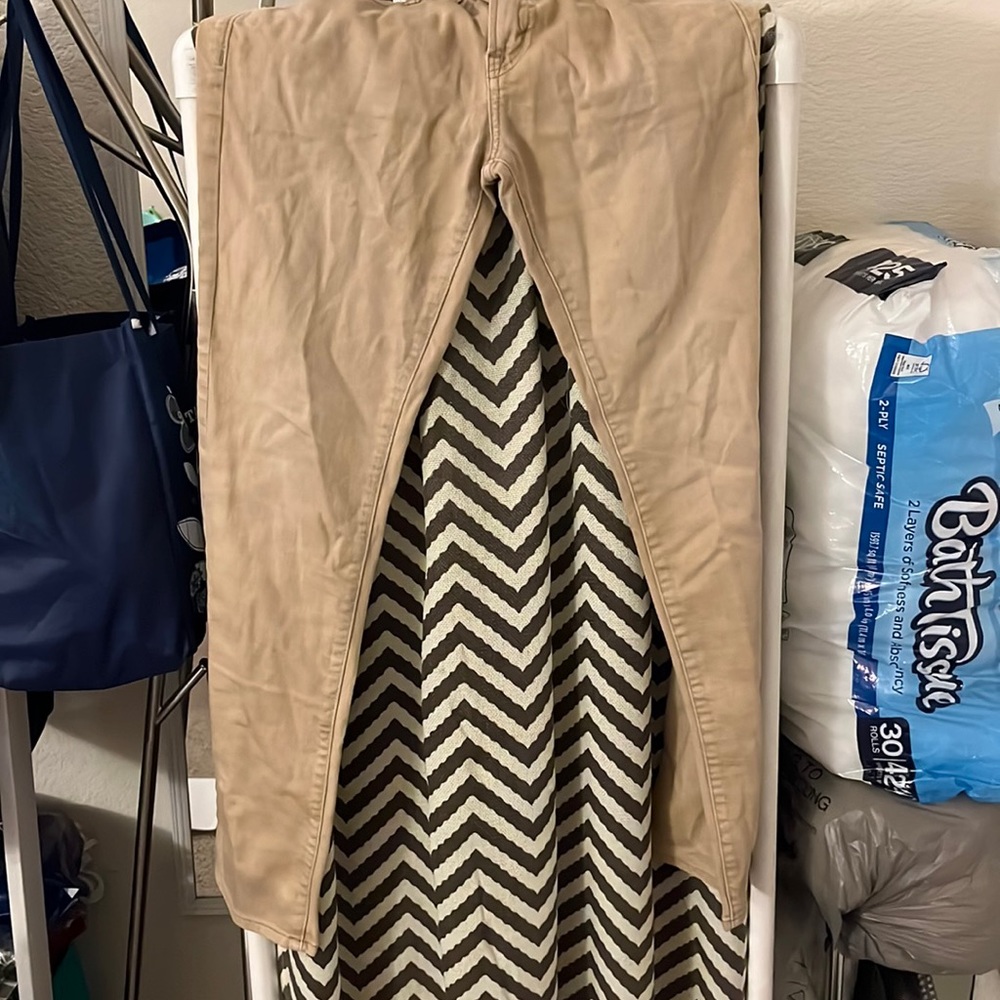 American Eagle Skinny Khakis- Tight Fit